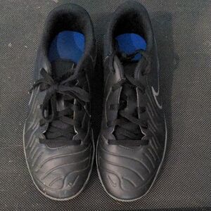 Men's Black Athletic Shoes